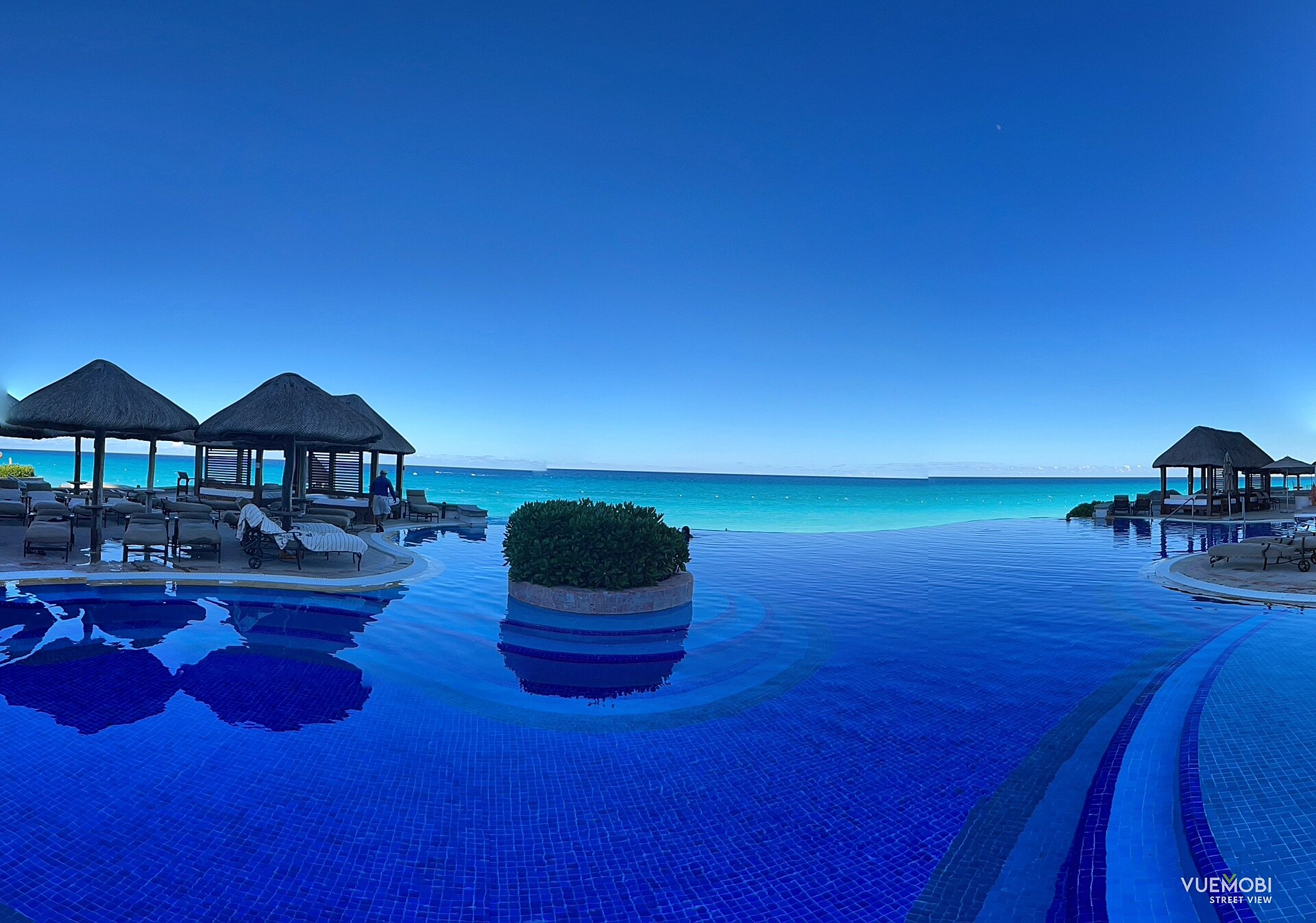 JW Marriott Cancún Resort & Spa — aerial view